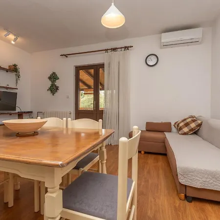 2 Bedroom Beautiful In