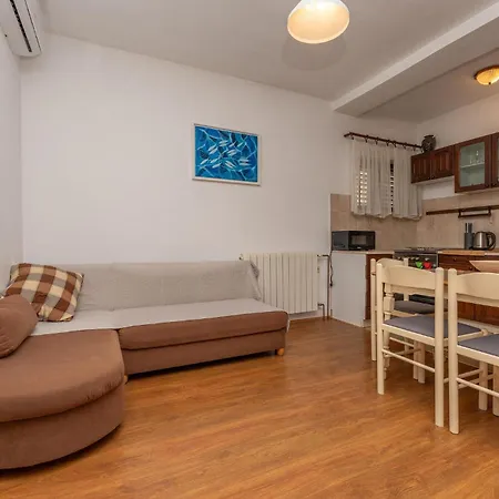 Gorgeous In * Biograd na Moru